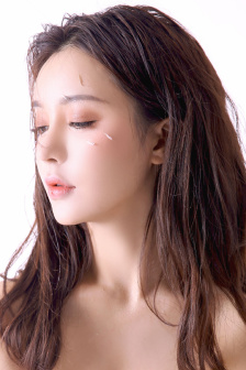 詹妮弗肉体